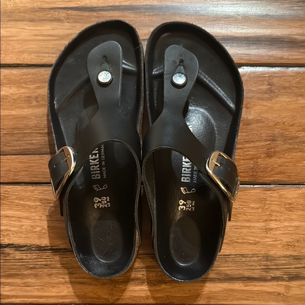 Birkenstock Women’s Black Gizeh Thong Sandals with Big Buckle, Size 39